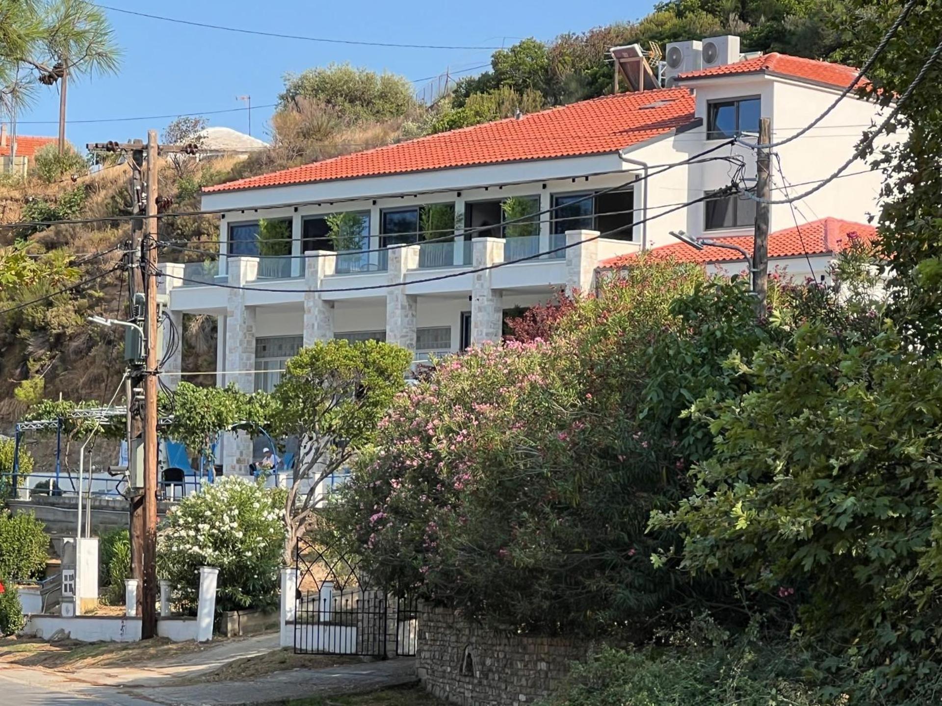 Hotel Kinira Exterior photo